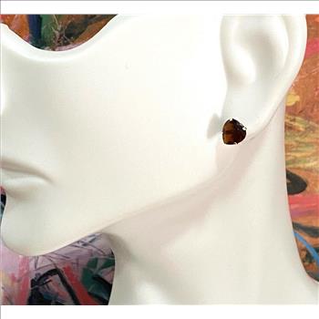 10k Yellow Gold 6mm Heart Cut Garnet Stud Earrings Beautifully Dainty