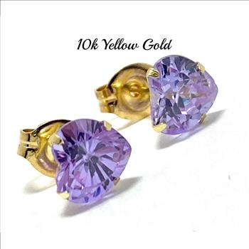 10k Yellow Gold 6mm Heart Cut Lilac Amethyst Stud Earrings Beautifully Dainty