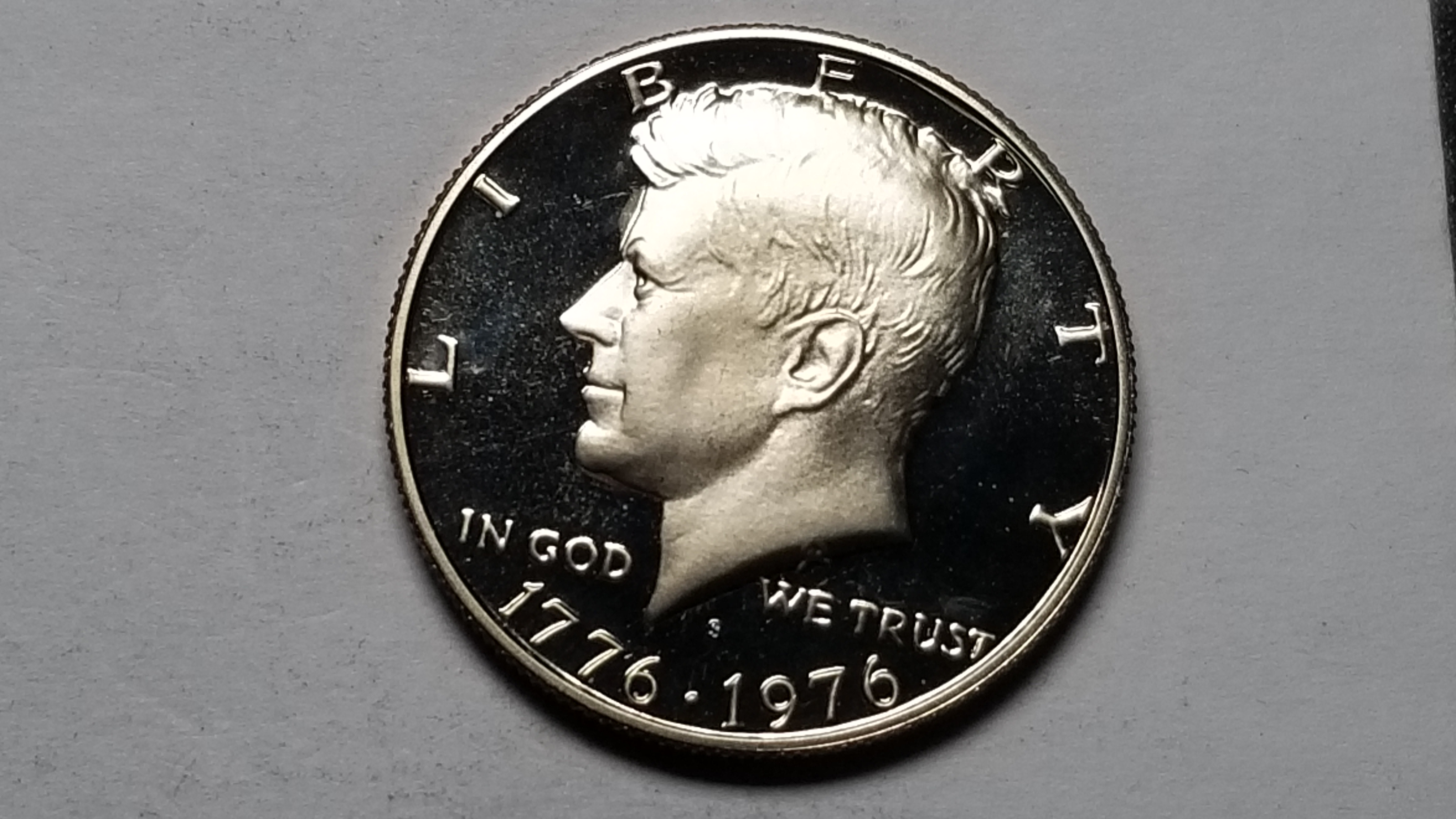 1976 S Bicentennial Half Dollar Gem Proof Cameo | Property Room
