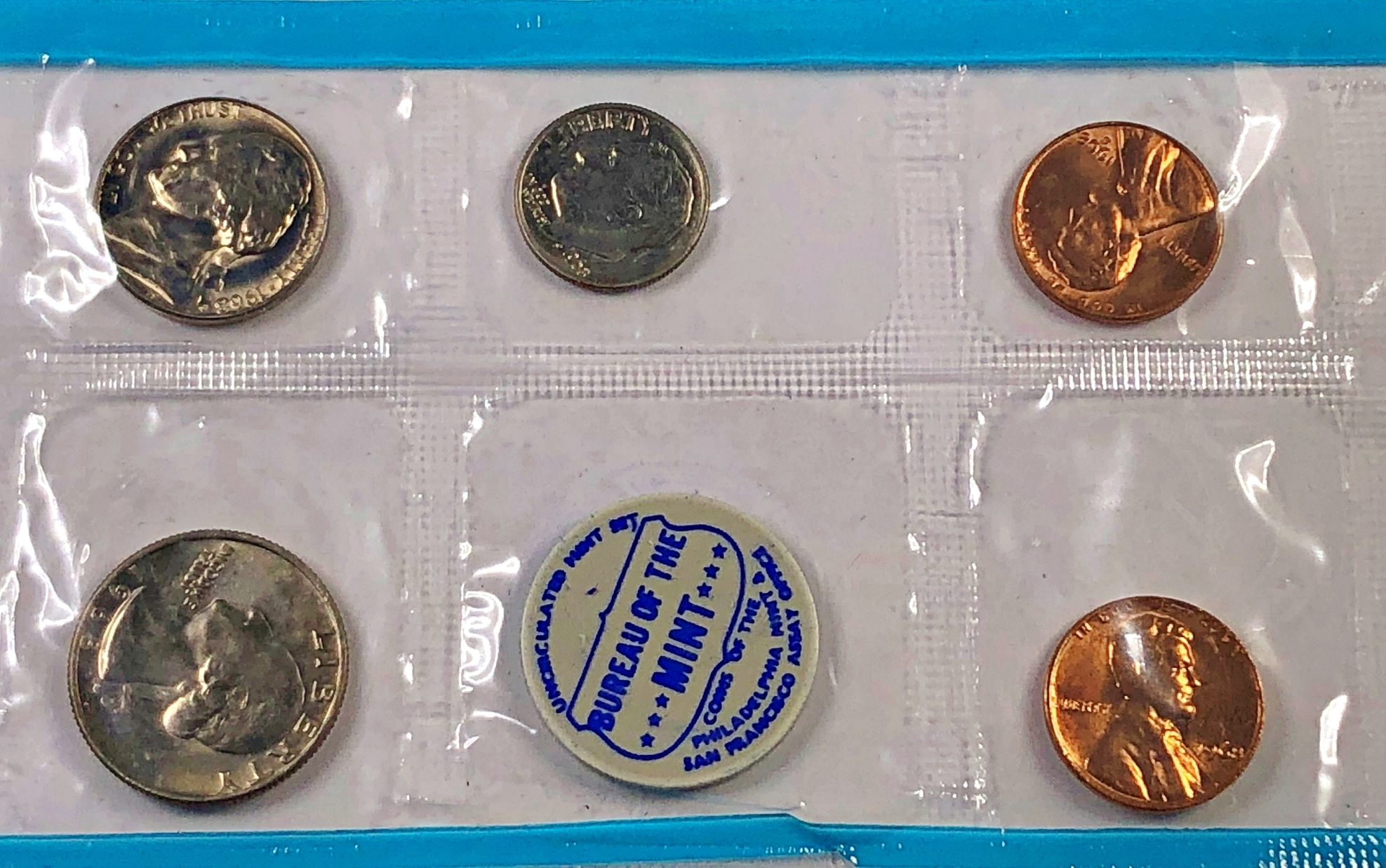 1968 Philadelphia Mint Uncirculated Coin Set*Kennedy Half Dollar is