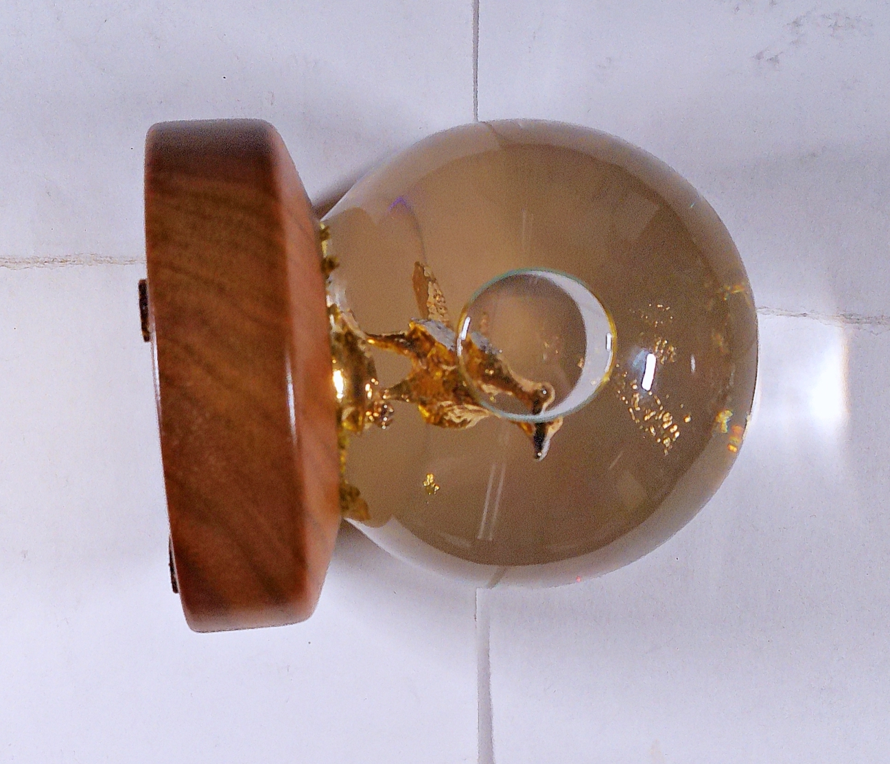 Golden Rain Globe*24K Gold Flakes with 24K Gold Layered Roadrunner*2001 ...