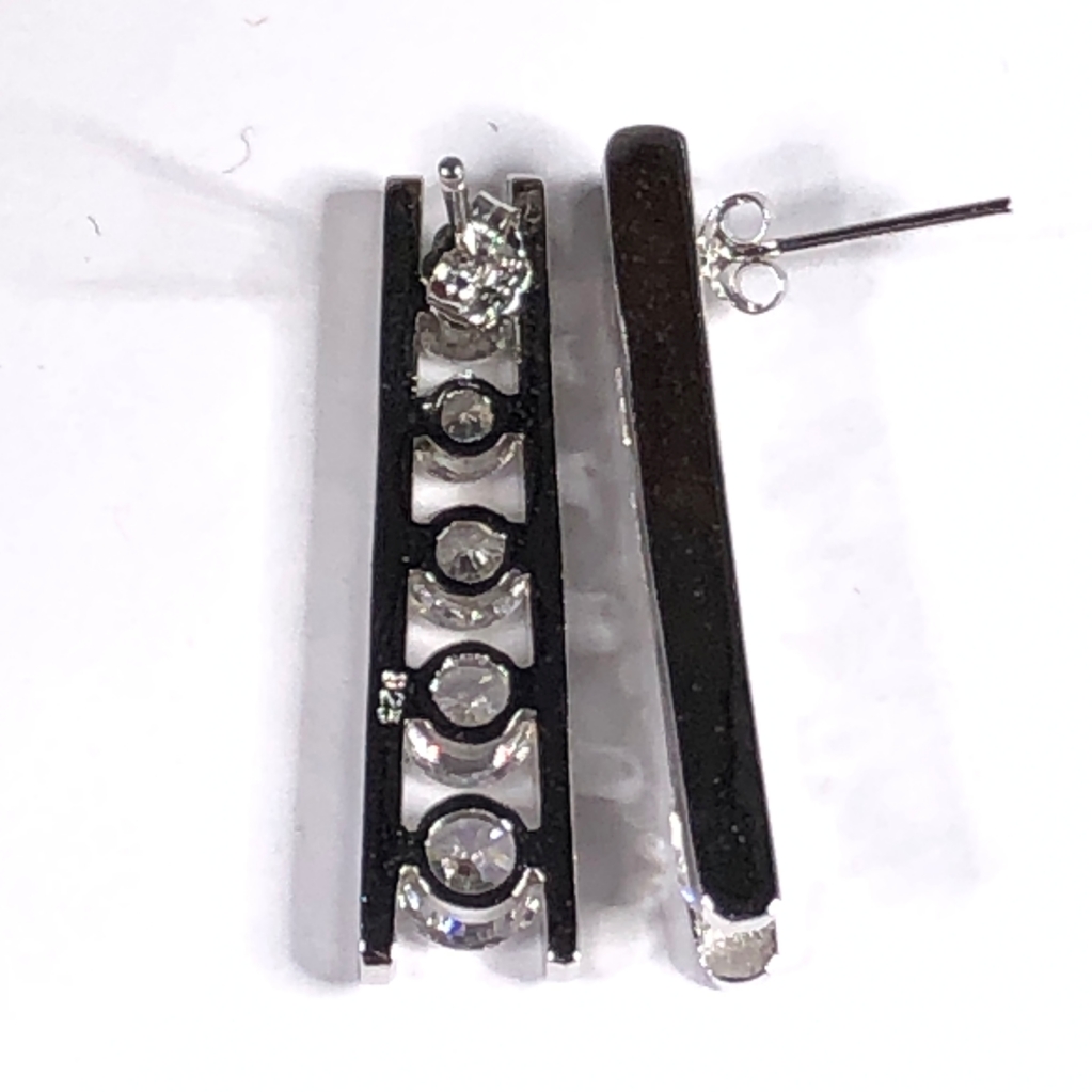 Sterling silver earrings for pierced ears approx 1 25 long property
