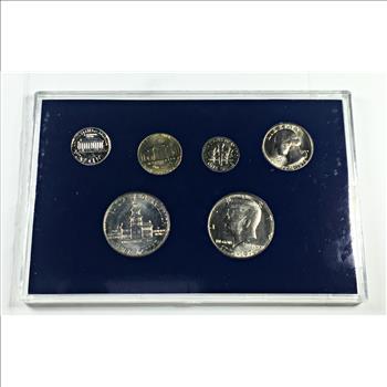 1776-1976 American Bicentennial Commemorative Collection*All Uncirculated Coins*Two Kennedy Half Dollars*Custom Holder