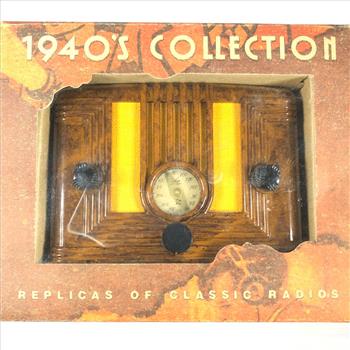 1940's Replica of Classic Radio*AM/FM*Needs Batteries