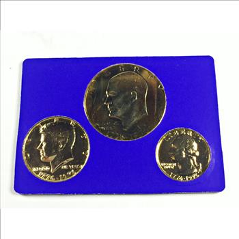 1976 24K Gold Layered US Bicentennial Coin Collection*Eisenhower Dollar, Kennedy Half Dollar and Washington Quarter*In Snap Case