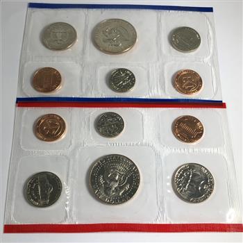 1985 United States Mint Uncirculated Coin Set*Both D and P Mint Marks*In Original US Mint Packaging