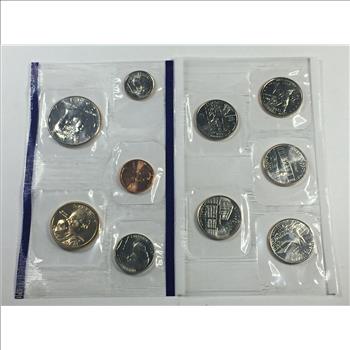 2001 United States Philadelphia Mint Uncirculated Coin Set*Includes Commemorative Quarters*In Original US Mint Packaging