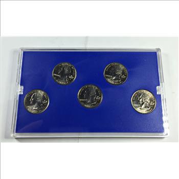 2004 Philadelphia Mint Edition State Quarter Collection*Set of Five Quarters in Custom Holder and Box