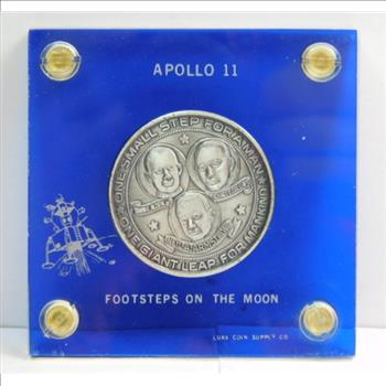 Apollo 11 Commemorative Coin/Medal - First Men On The Moon - Armstrong, Aldrin, Collins