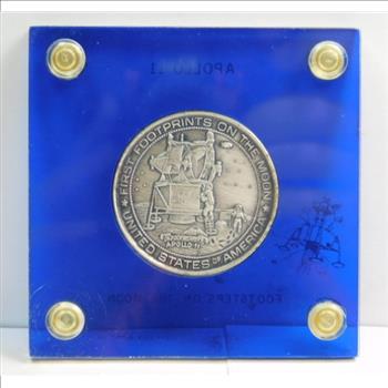 Apollo 11 Commemorative Coin/Medal - First Men On The Moon - Armstrong, Aldrin, Collins