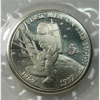 1989 $5 Commemorative Coin - First Men On The Moon - Republic of the Marshall Islands