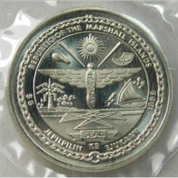 1989 $5 Commemorative Coin - First Men On The Moon - Republic of the Marshall Islands