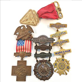 Lot of US Military Pins, Ribbons and Medallions