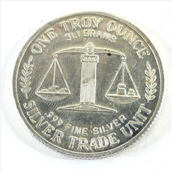 1 Troy Oz Sitting Bull .999 Fine Silver Round - SilverTowne Mint