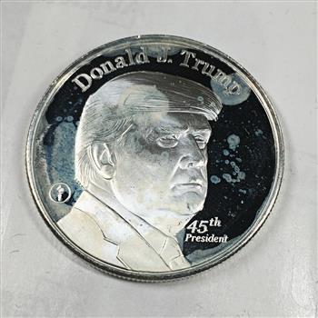 One Troy Ounce .999 Fine Silver Round*The White House*Donald J. Trump