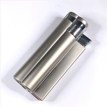 Working Triple Jet Flame Lighter*Approx. 3