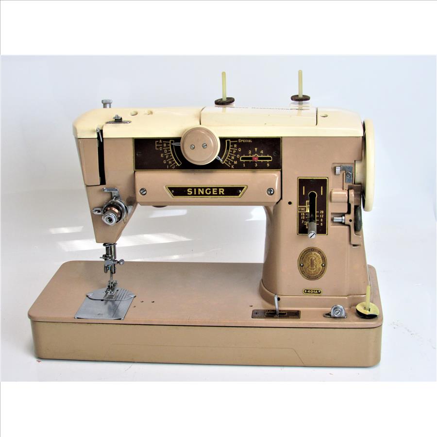 1959 Vintage Singer Sewing Machine with Hard Carrying Case Model 401A "as is" Untested