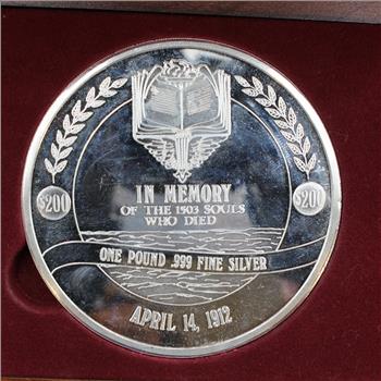 One Pound .999 Fine Silver $200 Round In Memory of the Titanic (912)