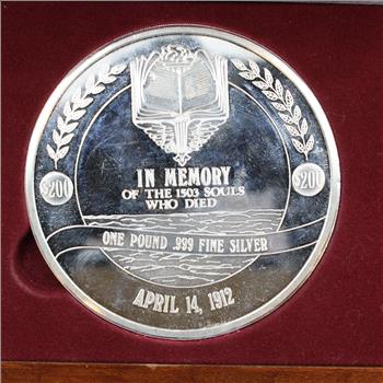 One Pound .999 Fine Silver $200 Round In Memory of the Titanic (912)
