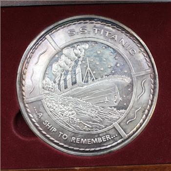 One Pound .999 Fine Silver $200 Round In Memory of the Titanic (912)