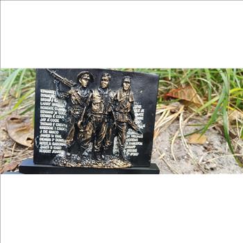 Vietnam War Veterans Memorial Plaque & Commemorative Black Survival Knife