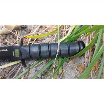 Vietnam War Veterans Memorial Plaque & Commemorative Black Survival Knife