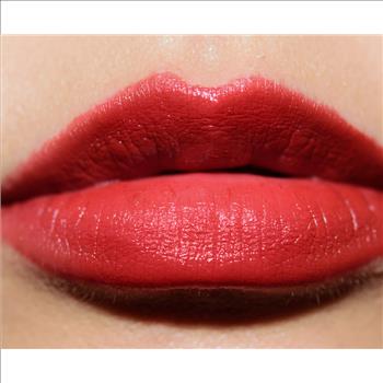 MAC Whitney Houston Amplified Creme Lipstick - Nippy`s Feisty Red
