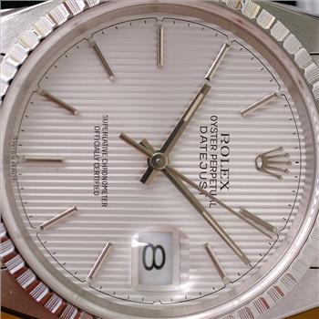 Rolex Mens Datejust SS 36mm Silver Tapestry Dial Engine Turned Bezel Ref16220