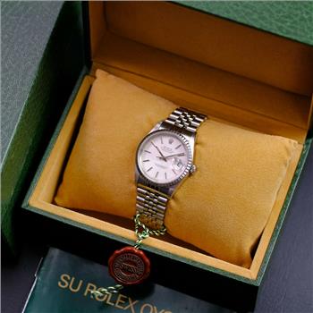 Rolex Mens Datejust SS 36mm Silver Tapestry Dial Engine Turned Bezel Ref16220