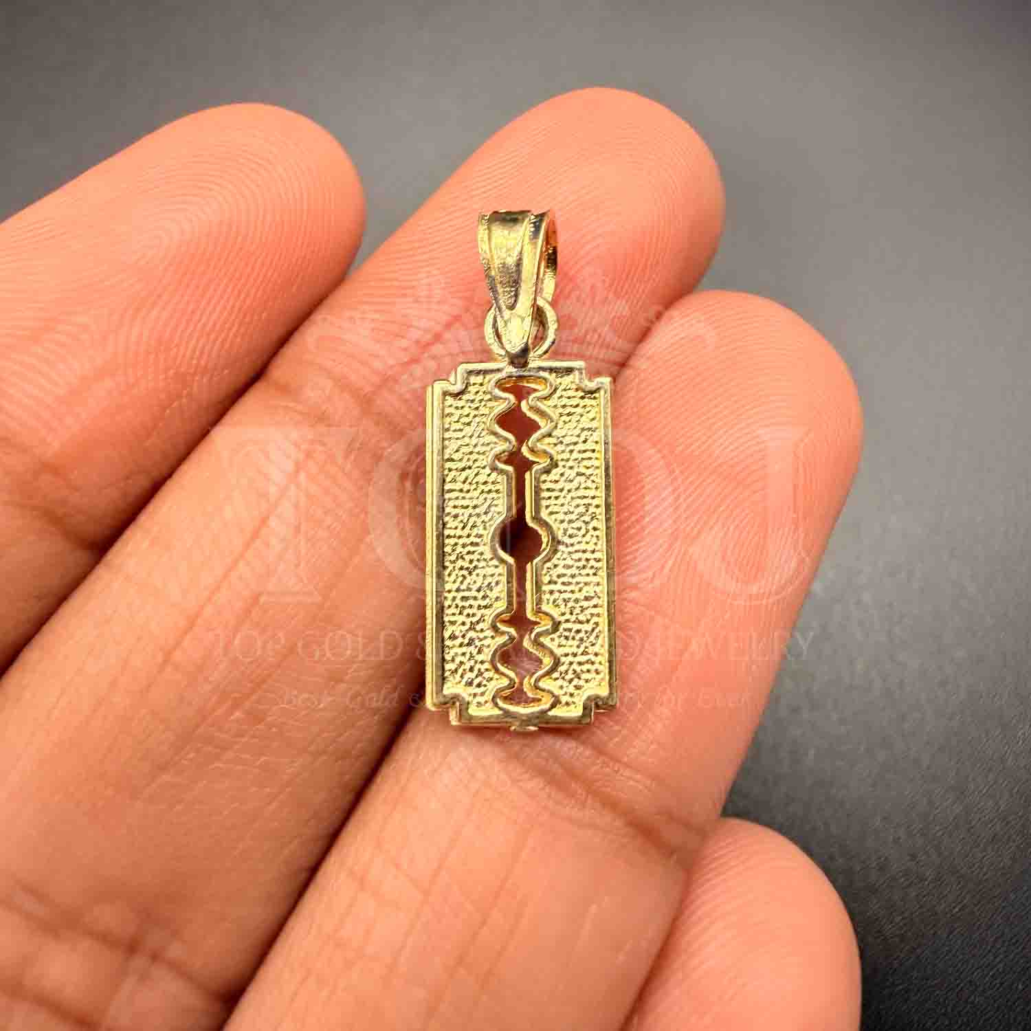14K Yellow Gold Keyhole Pendant