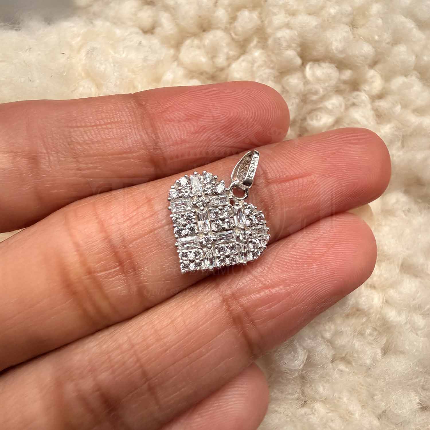 14K White Gold Cubic zirconia  Heart Pendant