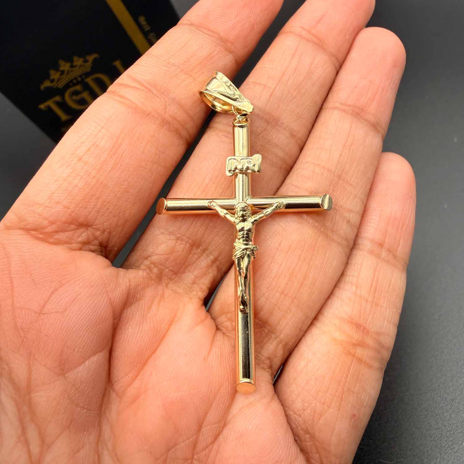 14K Yellow Gold Crucufix Pendant