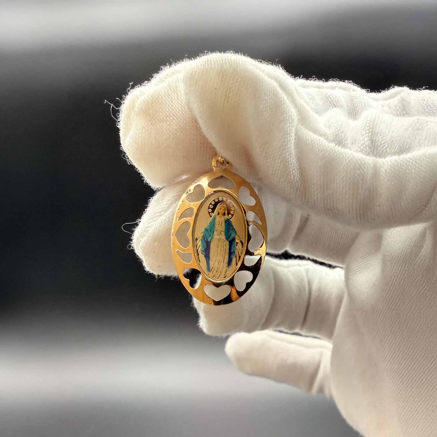 14K Yellow Gold Milagrosa Picture Pendant