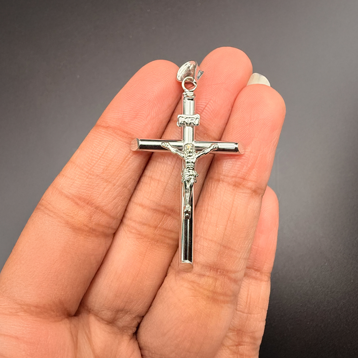 14K White Gold Hollow Round Tube Crucufix
