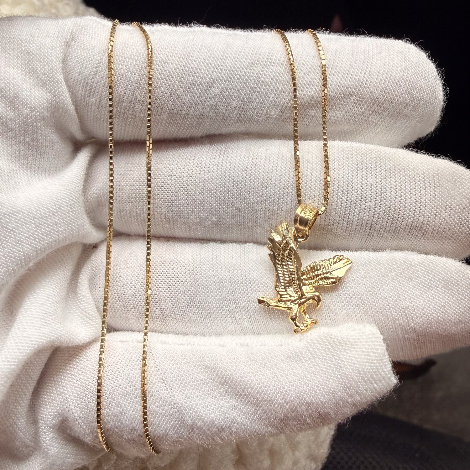 14K Yellow Gold Eagle Pendant With Yellow Gold 0.8mm Box Chain - 22 Inch