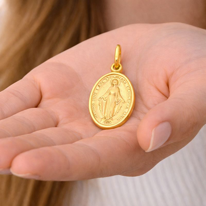 14K Yellow Gold Virgin Mary Medal Pendant
