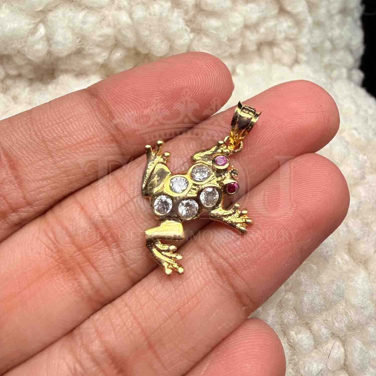 14K Yellow Gold Cubic zirconia  Frog Pendant