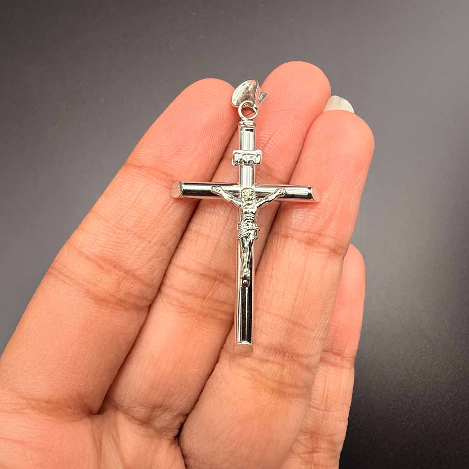 14K White Gold Hollow Round Tube Crucufix