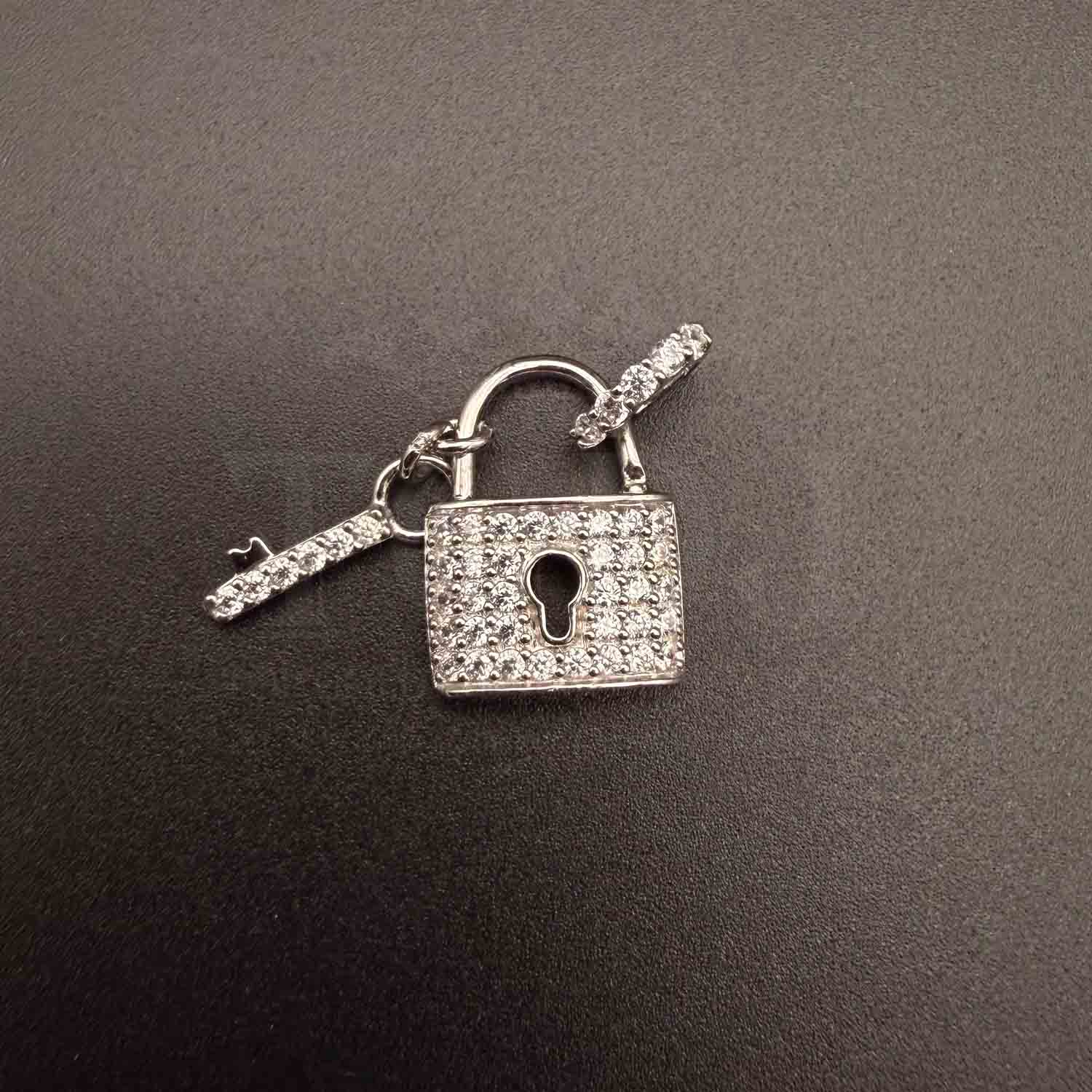14K  White Gold Cubic zirconia Lock Pendant