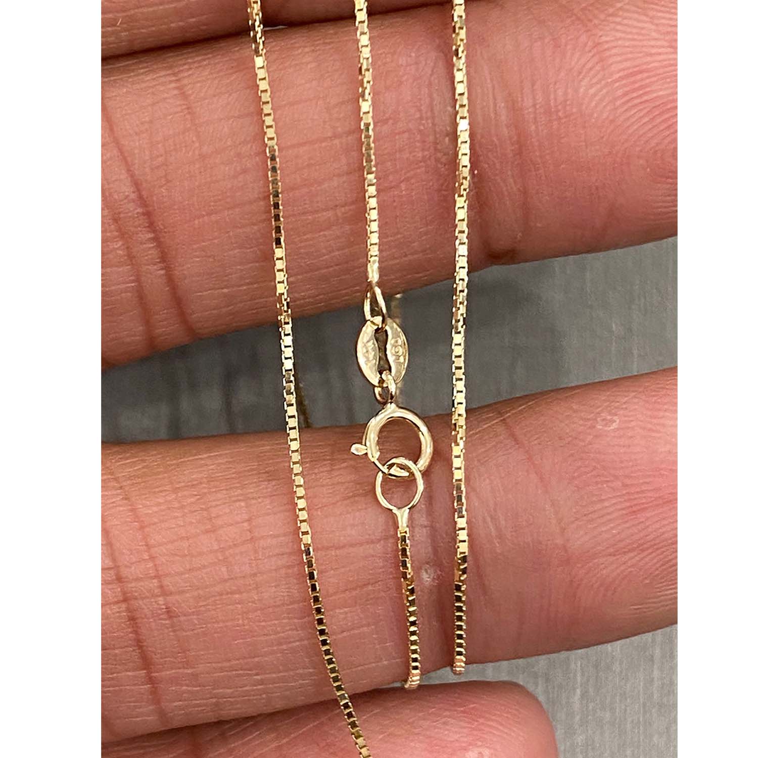 14K Yellow Gold 0.6mm Box Chain - 24"