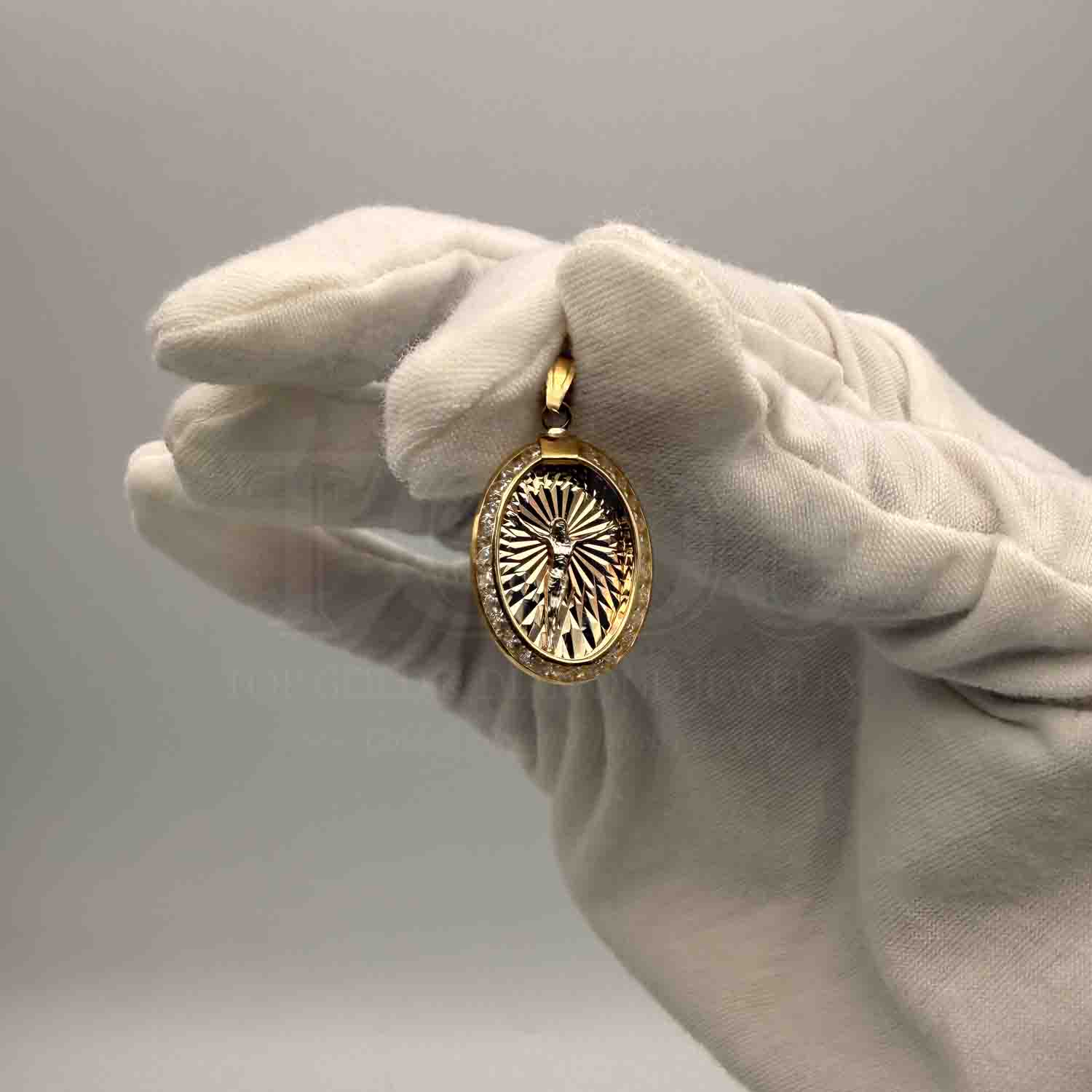 14K Tri Color Gold Jesus Medal Pendant