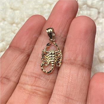 14K Yellow Gold Scorpion Pendant With Yellow Gold 0.8mm Box Chain - 24 Inch