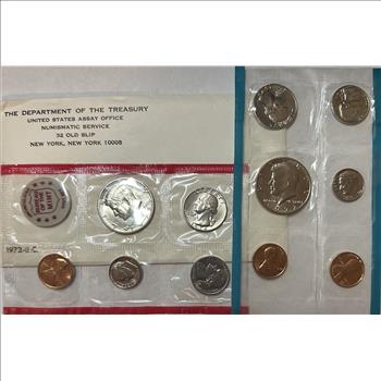 >1972 (P&D) U.S. Mint Uncirculated Coin Set-11 Coins Including (2) Kennedy Half Dollars in Original Mint Packaging w/Mint Token