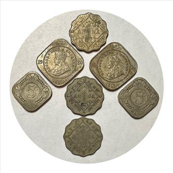 >1914 Netherland 5 Cents (2) and 1910-1920 India 1 and 2 Annas (5) - 7 Scalloped Edge Round and Square Coins!