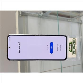 Samsung Galaxy Z Flip4 5G 256GB Smartphone - Unlocked