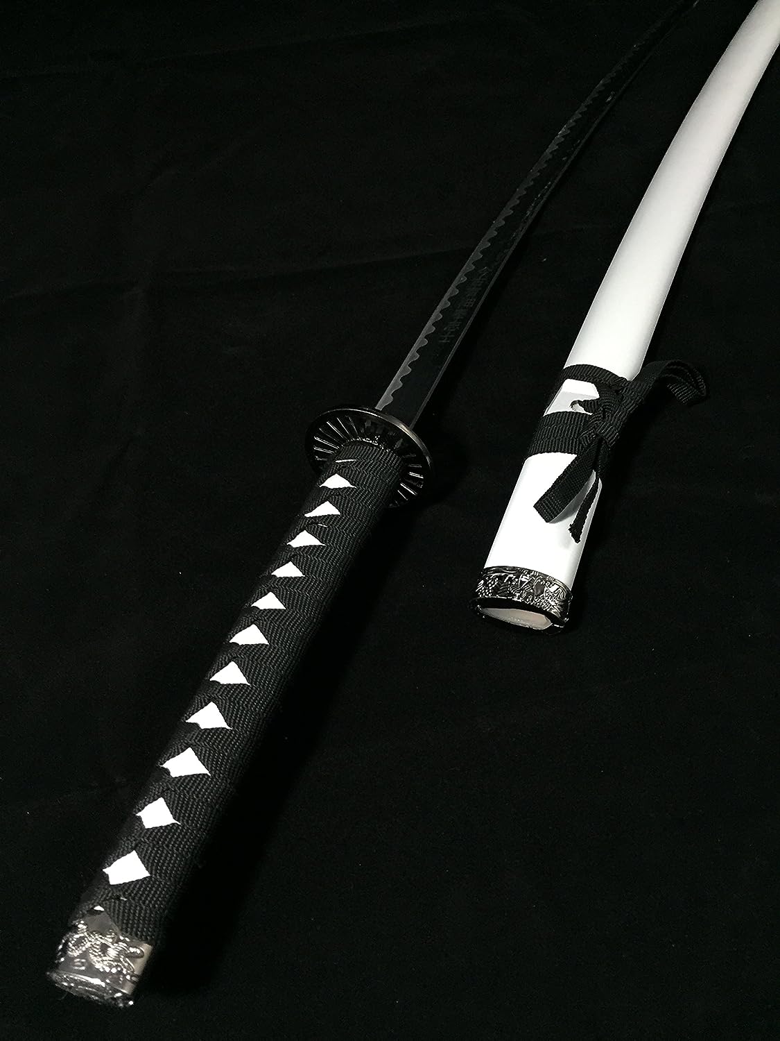 BladesUSA Samurai Sword with Scabbard Property Room