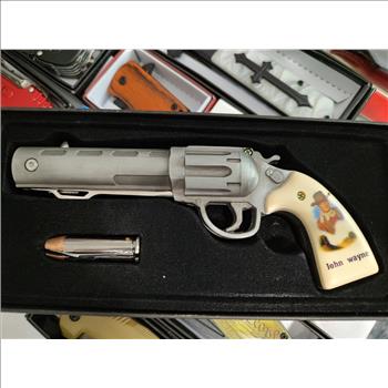 JOHN WAYNE REVOLVER GUN KNIFE AND BULLET KNIFE