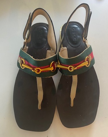 Gucci Thong Sandals w/ Horse Bite Sie 41 / 9.5