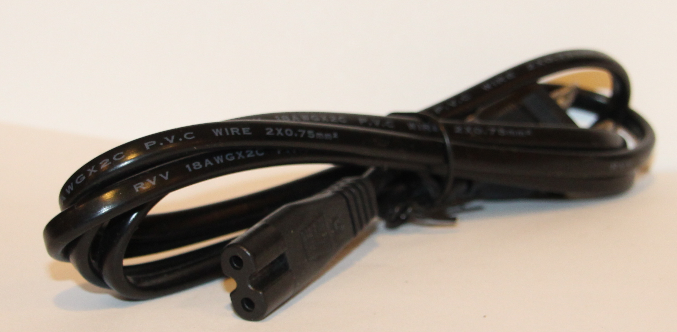 Monoprice Power Cord NonPolarized NEMA 115P to NonPolarized IEC