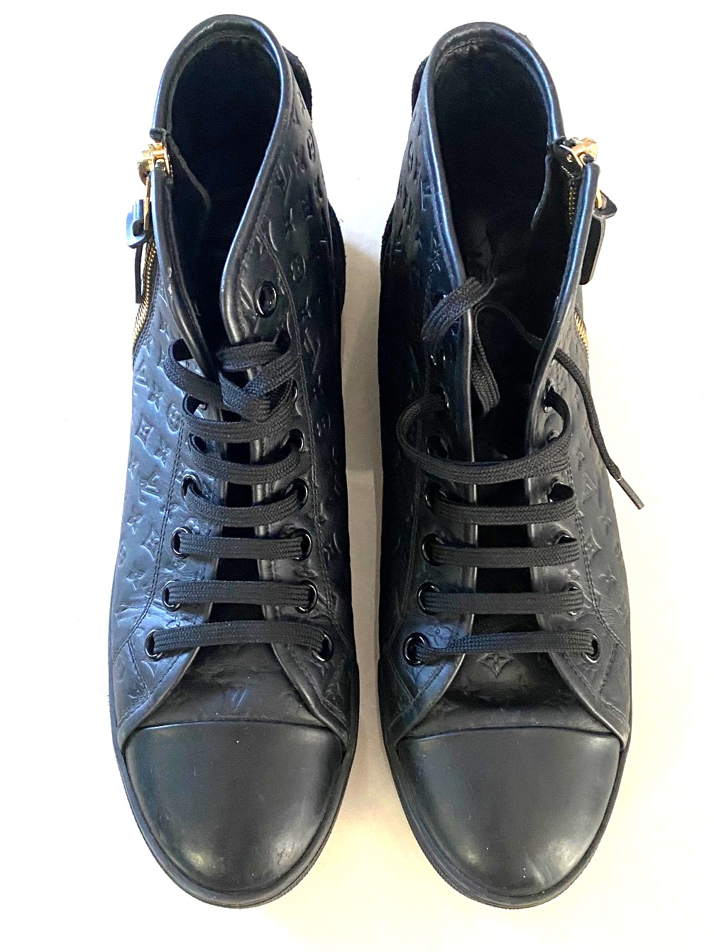 Louis Vuitton Leather Italian Made Women's Shoes Size 8 | Property Room